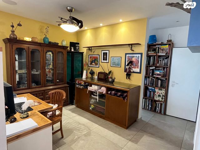 דופלקס, נעמי שמר, נווה זמר, רעננה