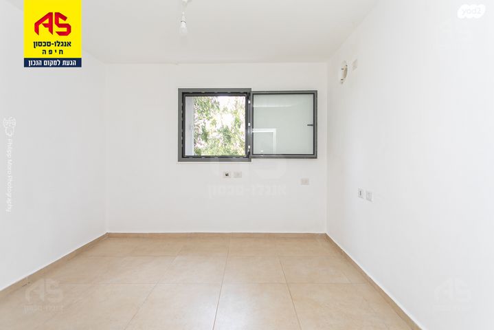 דירה, מעלות הבוצרים, מרכז הכרמל, חיפה