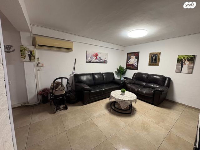 דירה, יצחק בן צבי, משכנות, רמלה