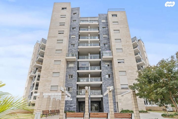 רחובות הצעירה