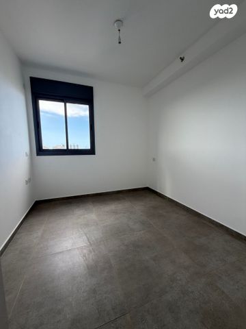 דירה, יעקב פיכמן, קרית אילון, חולון