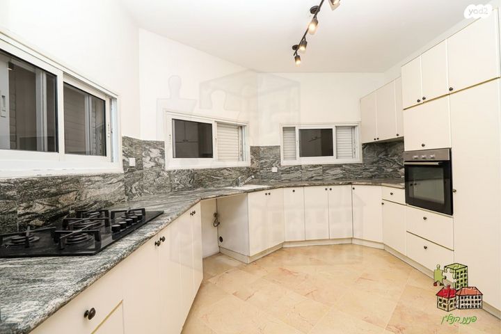 דו משפחתי, מרכז מזרחי, נס ציונה