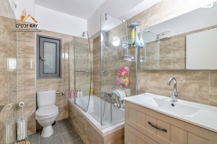 דירה, שדרות הרצל, נאות שמיר, יבנה