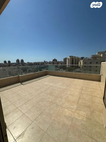 גג/ פנטהאוז, ה' באייר, רובע הקריה, הסיטי, אשדוד