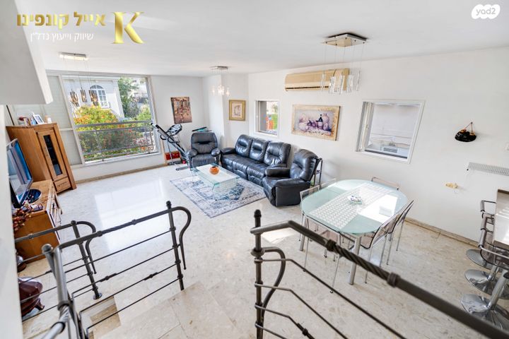 בית פרטי/ קוטג', אחד במאי, מרכז, קרית עבודה, חולון