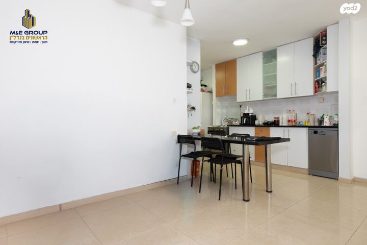 דירה, יונה צבי פיינשטיין, מישור הנוף, ראשון לציון