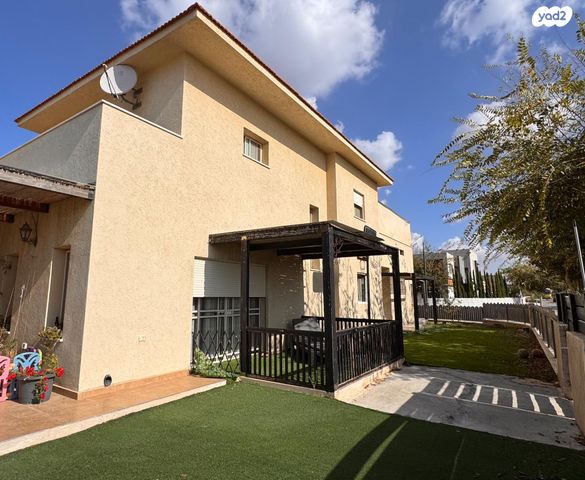 בית פרטי/ קוטג', באר גנים