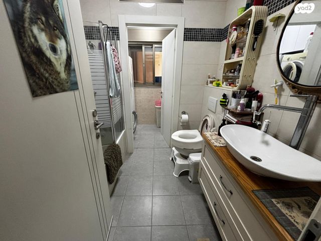 דירה, אהוד מנור, עכו