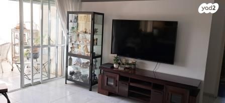 דירה, סמטת אלברט, נווה יהושע, ערמונים, רמת גן