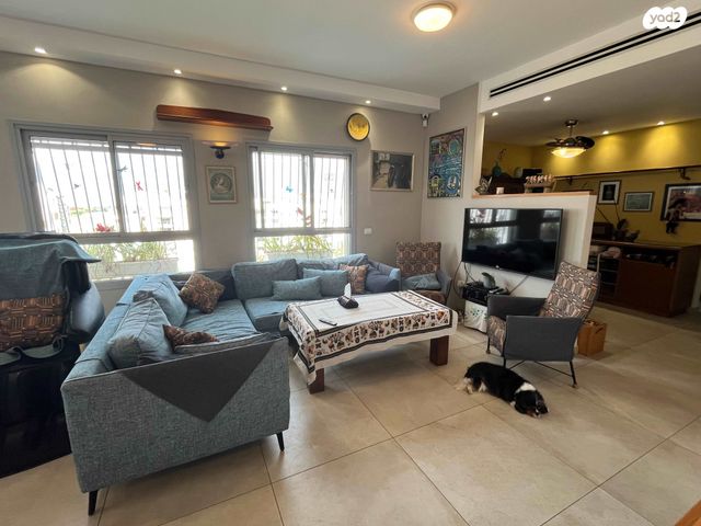 דופלקס, נעמי שמר, נווה זמר, רעננה