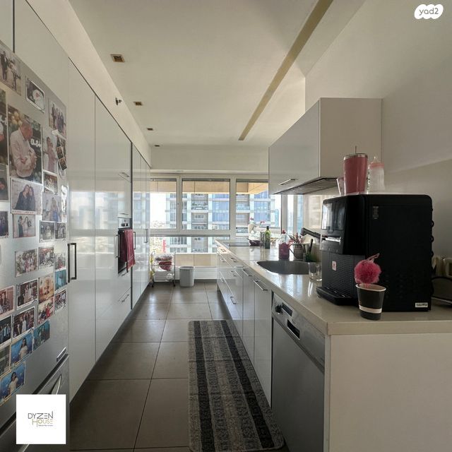 דירה, ניסים אלוני, צמרות איילון, פארק צמרת, תל אביב יפו