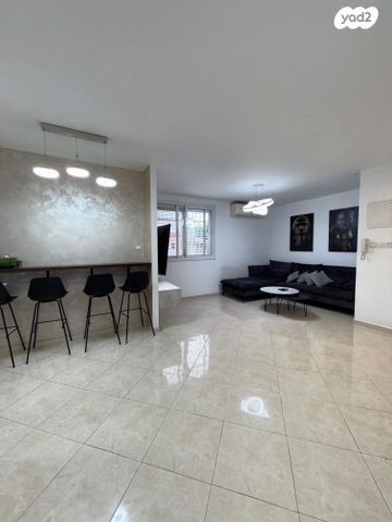 נאות הדרים (חבצלת הצעירה)