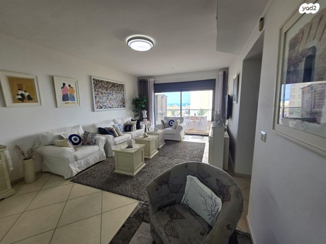 דירה, שדרות בן גוריון, גלי הים, נתניה