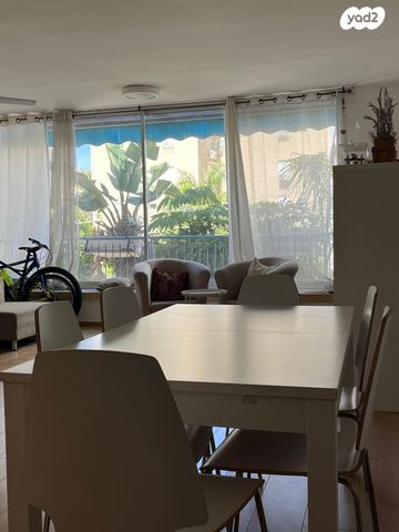 דירה, הדר, רמת השרון