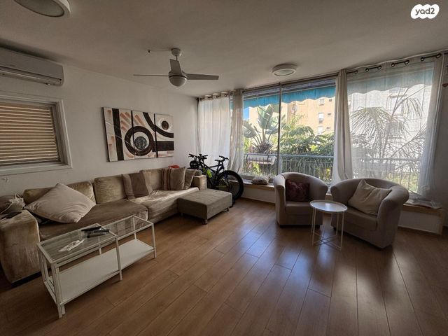 דירה, הדר, רמת השרון