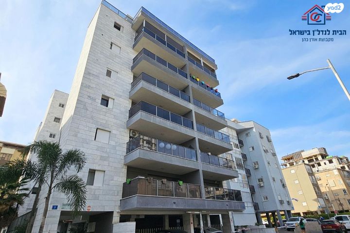 גג/ פנטהאוז, הדגל העברי, כצנלסון, ראשון לציון