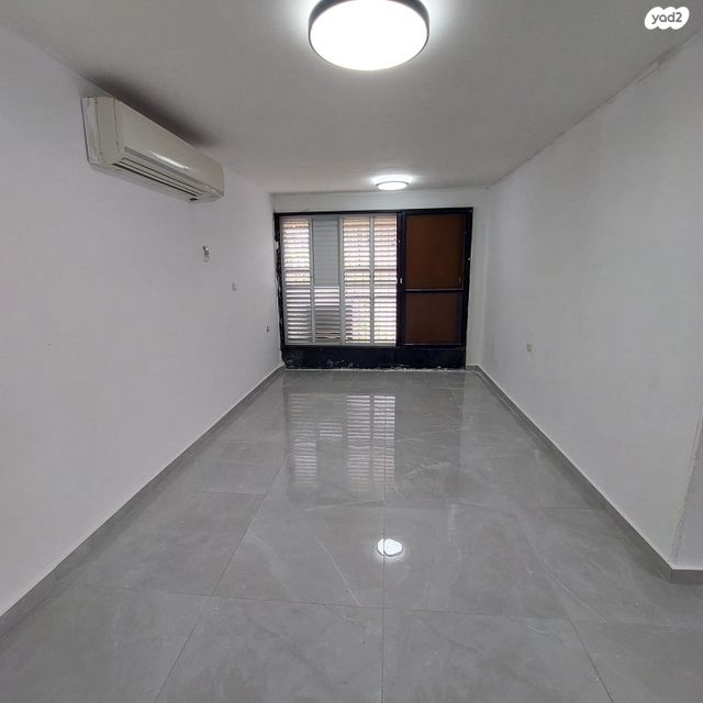 דירה, צה"ל 7, גיורא, רמלה