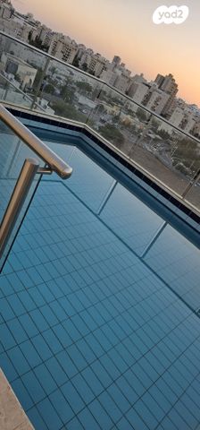 גג/ פנטהאוז, ה' באייר, רובע הקריה, הסיטי, אשדוד