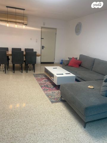 דירת גן, אורנית, אורנית