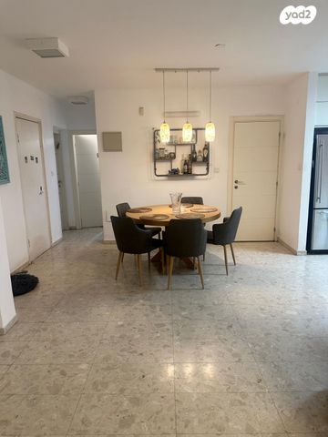 דירת גן, מנתור, מודיעין מכבים רעות