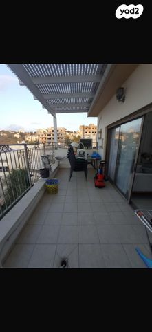 דופלקס, אלכסנדר ינאי, חיפה