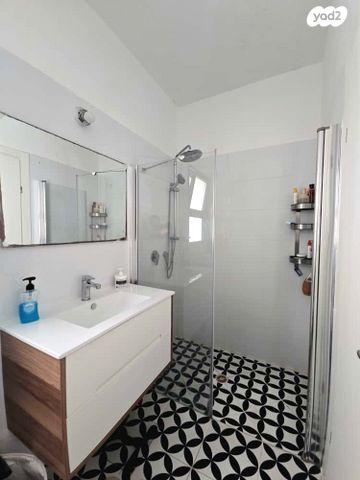 דירה, ברנדייס 11, מרכז דרום, רעננה