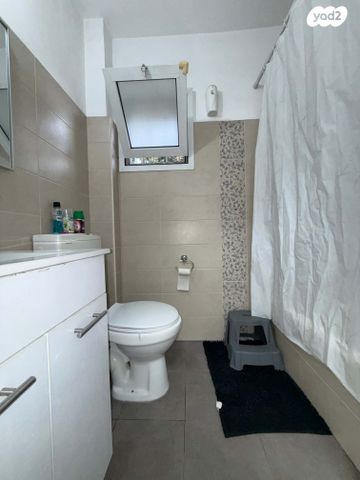 דירה, נאות הדרים (חבצלת הצעירה), קרית עקרון