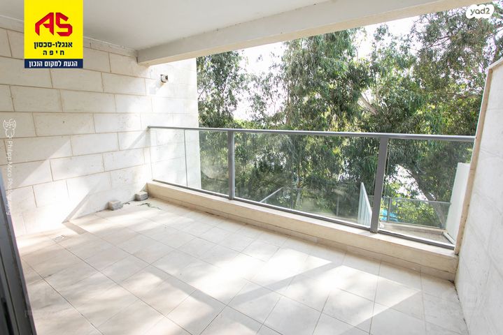 דירה, מעלות הבוצרים, מרכז הכרמל, חיפה