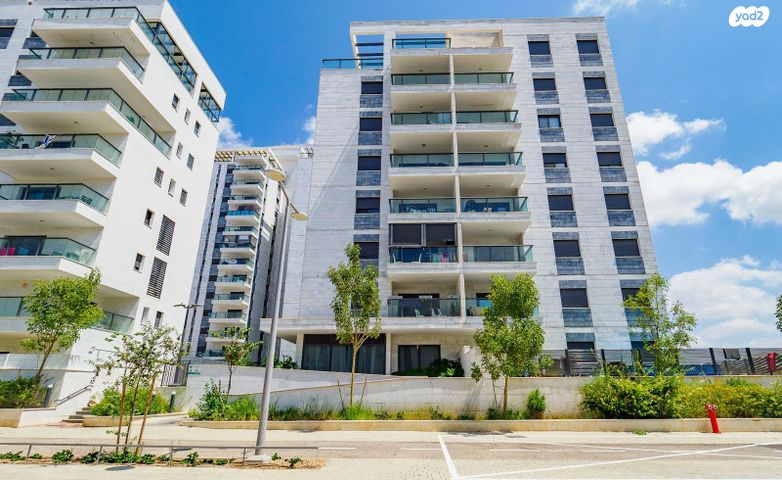 דירת גן, ליבנה 24, יצחק שמיר, נהריה