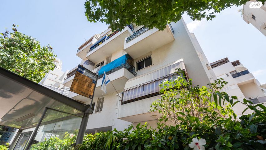 נווה יהושע, ערמונים