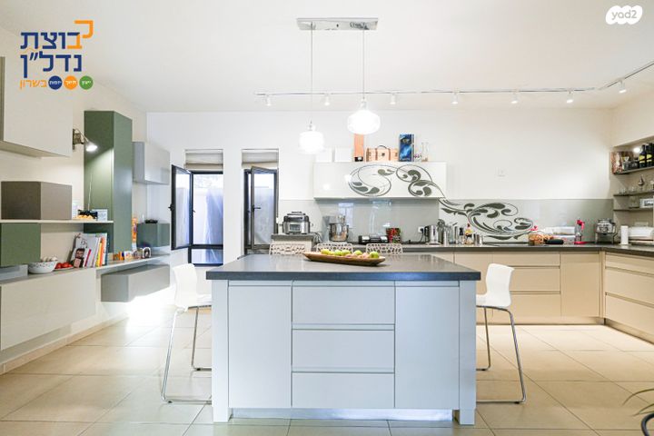 דו משפחתי, כפר יונה