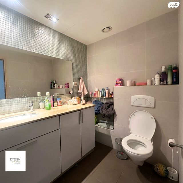 דירה, ניסים אלוני, צמרות איילון, פארק צמרת, תל אביב יפו