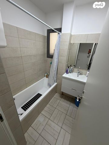 דירה, קרית מנחם, אופקים