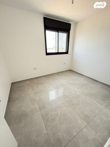 דירה, דרך ששת הימים, רחובות