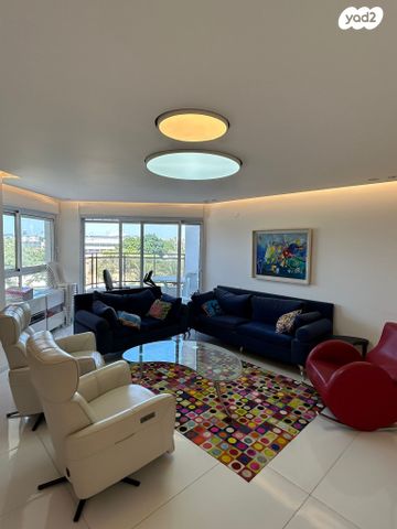 אורי צבי גרינברג 17