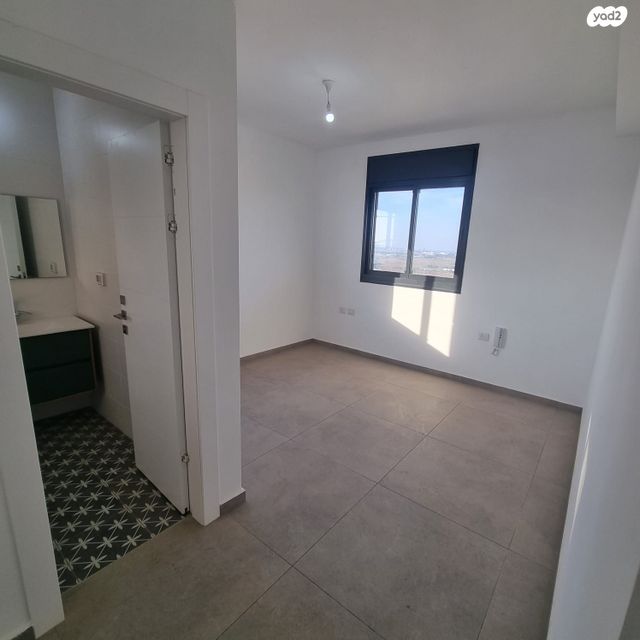 גג/ פנטהאוז, יער אודם 6, נופי בן שמן, לוד