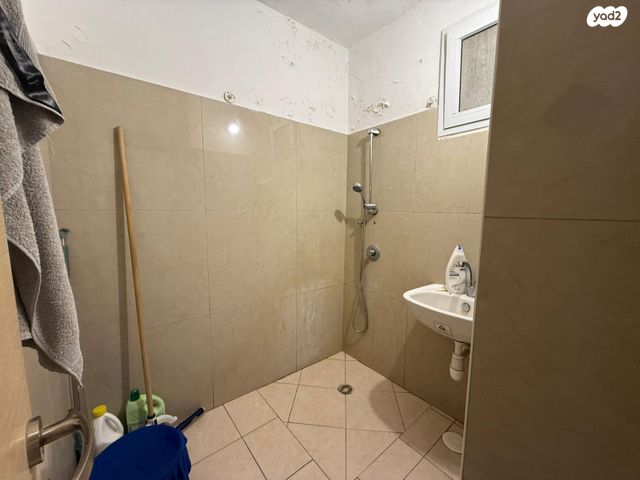 דירה, שדרות מנחם בגין 3, קיבוץ גלויות, קרית מלאכי