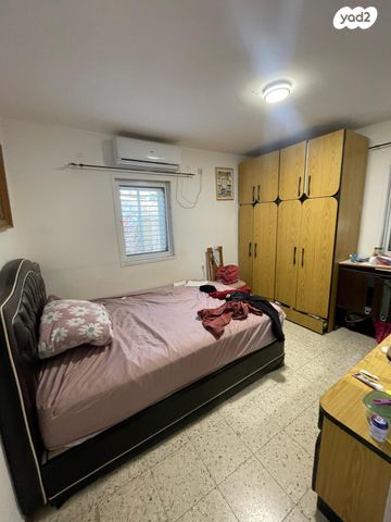 דירת גן, המלך אחז, אילת