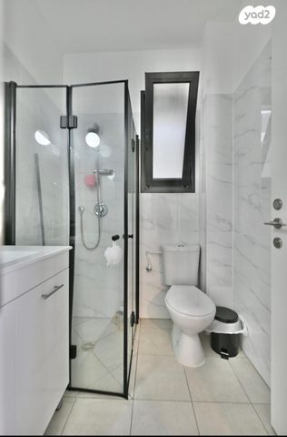 דירה, רועי קליין, קרית קריניצי, רמת גן