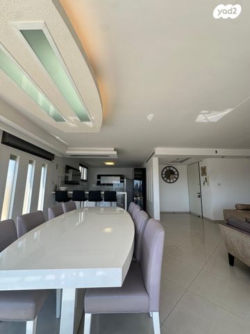 גג/ פנטהאוז, ה' באייר, רובע הקריה, הסיטי, אשדוד