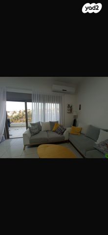 דופלקס, אלכסנדר ינאי, חיפה