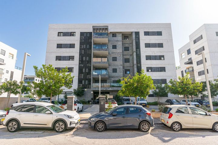 דירה, אור ים, אור עקיבא