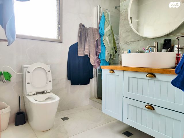 דו משפחתי, צופים, צופים