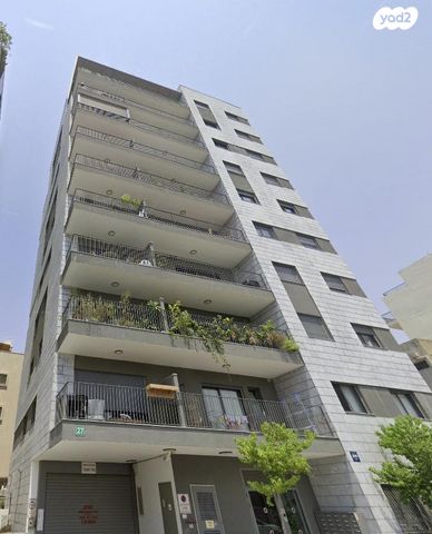 דירה, כנפי נשרים 27, תל יהודה, רמת גן