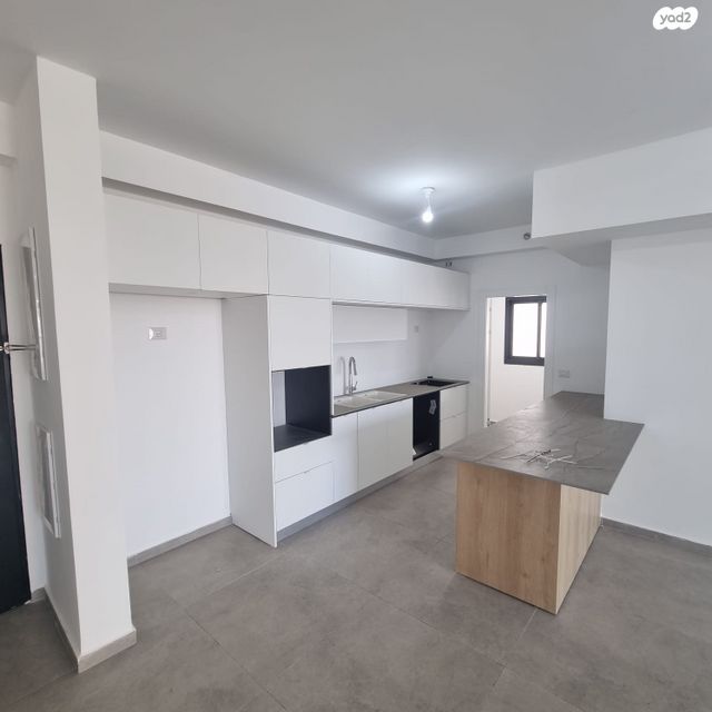 גג/ פנטהאוז, יער אודם 6, נופי בן שמן, לוד