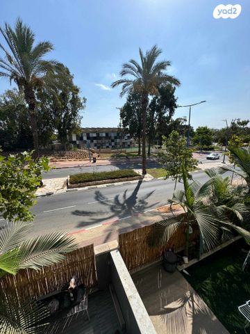 דירה, חליל, המוזיקה, שדרות