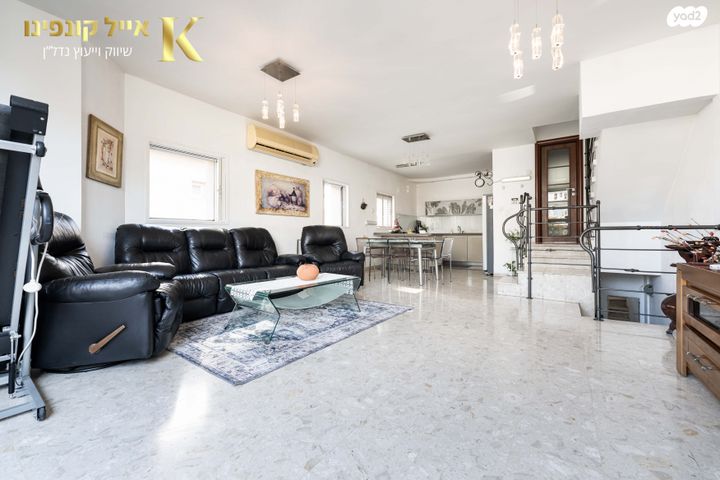 בית פרטי/ קוטג', אחד במאי, מרכז, קרית עבודה, חולון