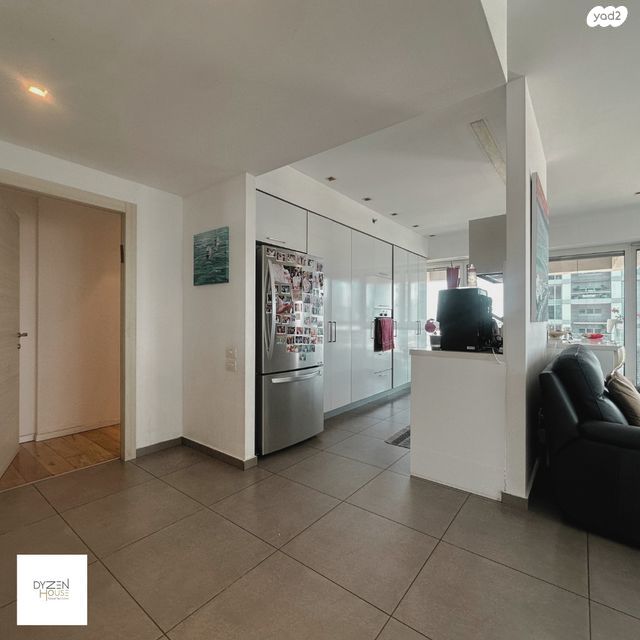 דירה, ניסים אלוני, צמרות איילון, פארק צמרת, תל אביב יפו