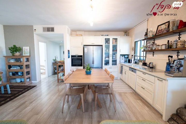 גג/ פנטהאוז, שמואל הנביא, הנביאים, מודיעין מכבים רעות