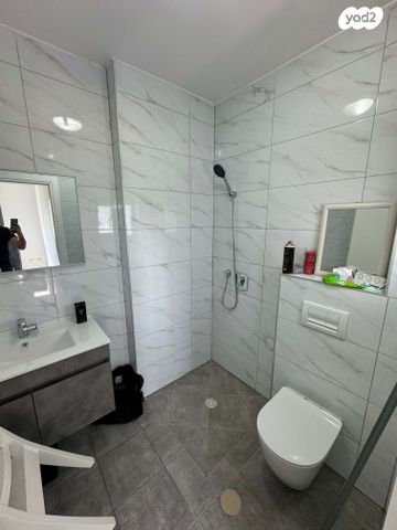 דירה, חליל, המוזיקה, שדרות